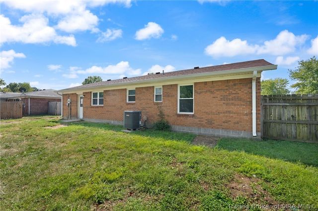 202 Whitsett Way, Charlestown, IN 47111