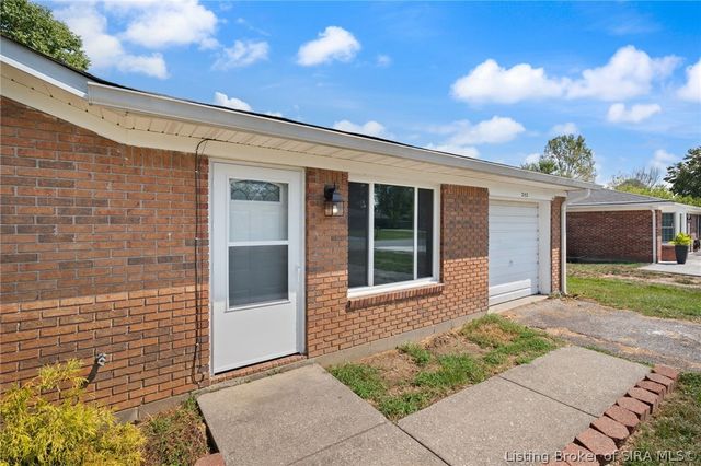 202 Whitsett Way, Charlestown, IN 47111