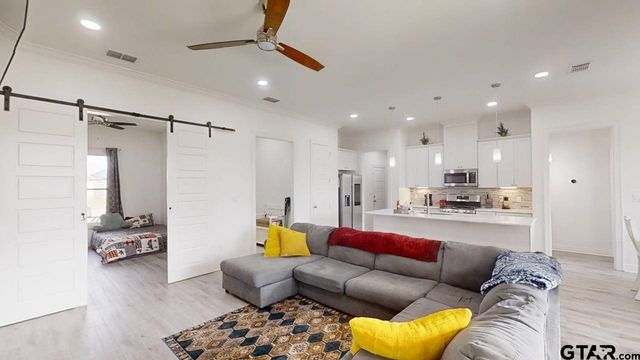 1806 Josh Dr, Whitehouse, TX 75791