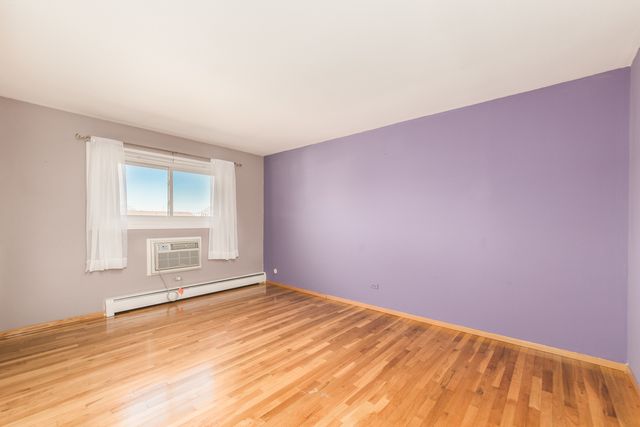 9500 Dee Road 202B, Des Plaines, IL 60016