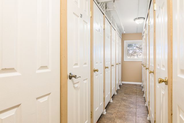 9500 Dee Road 202B, Des Plaines, IL 60016