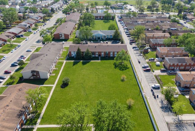 9500 Dee Road 202B, Des Plaines, IL 60016