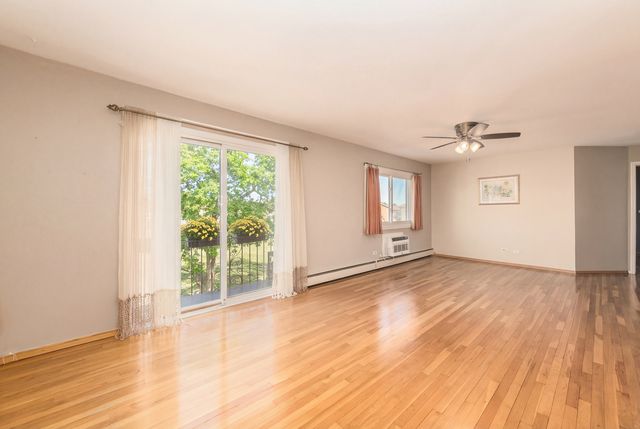 9500 Dee Road 202B, Des Plaines, IL 60016