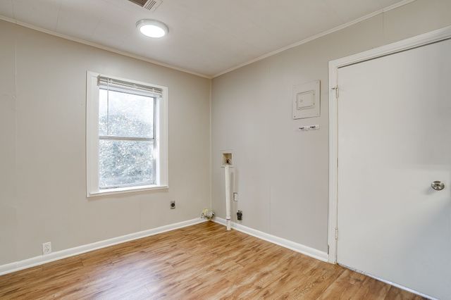 5032 Hartford Drive, River Oaks, TX 76114