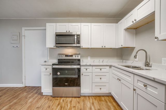 5032 Hartford Drive, River Oaks, TX 76114