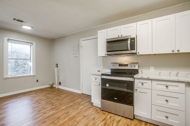 5032 Hartford Drive, River Oaks, TX 76114