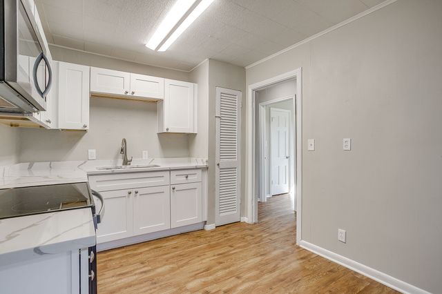 5032 Hartford Drive, River Oaks, TX 76114