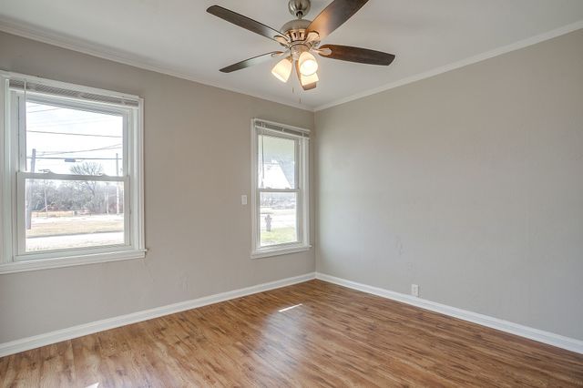 5032 Hartford Drive, River Oaks, TX 76114