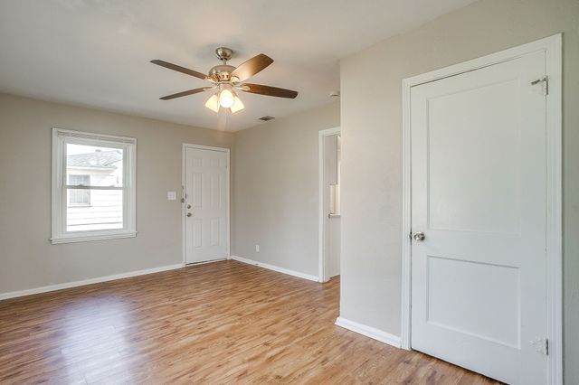 5032 Hartford Drive, River Oaks, TX 76114