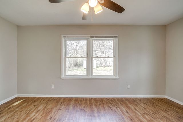 5032 Hartford Drive, River Oaks, TX 76114