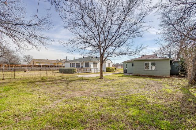 5032 Hartford Drive, River Oaks, TX 76114