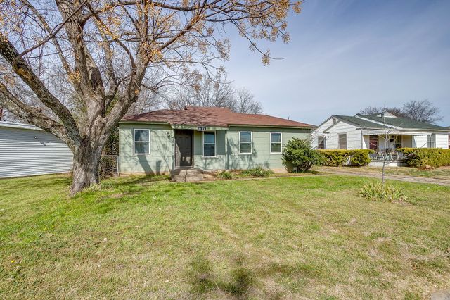 5032 Hartford Drive, River Oaks, TX 76114