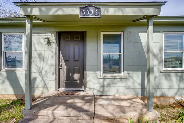 5032 Hartford Drive, River Oaks, TX 76114