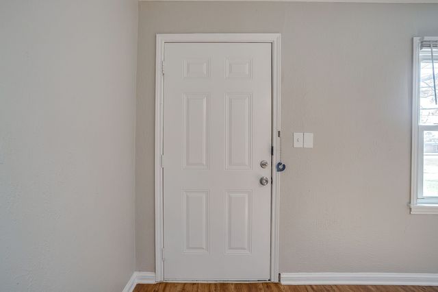 5032 Hartford Drive, River Oaks, TX 76114