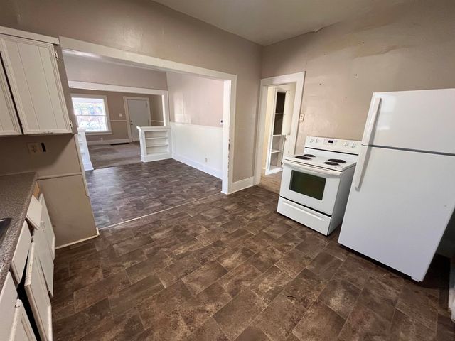 257 N Poplar Ave, Wichita, KS 67214