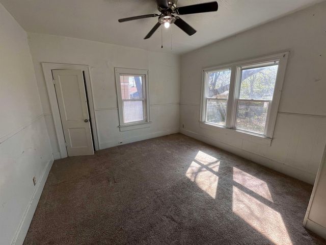 257 N Poplar Ave, Wichita, KS 67214