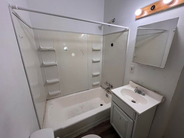 257 N Poplar Ave, Wichita, KS 67214