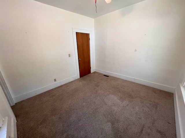 257 N Poplar Ave, Wichita, KS 67214