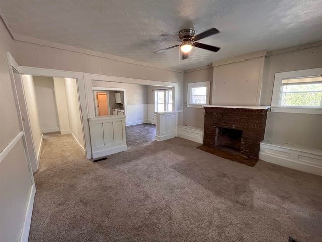 257 N Poplar Ave, Wichita, KS 67214