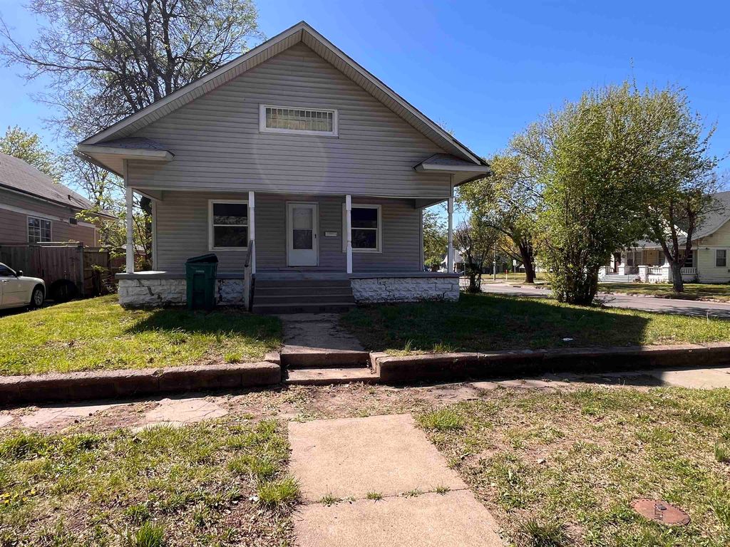 257 N Poplar Ave, Wichita, KS 67214