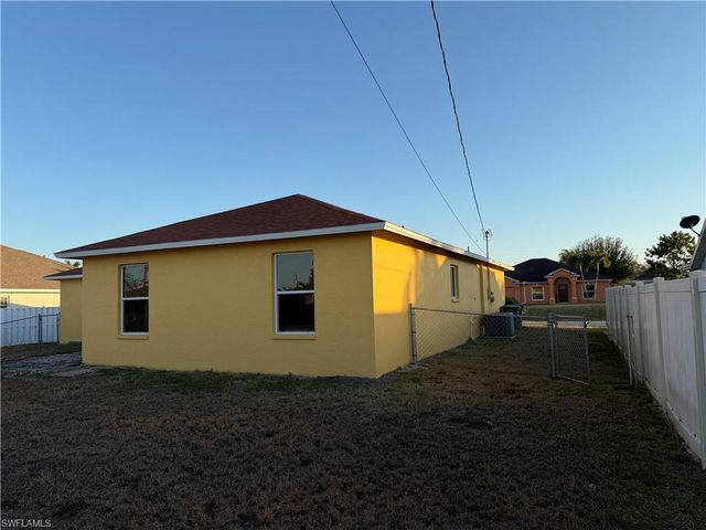 225 SE 4th TER, Cape Coral, FL 33990