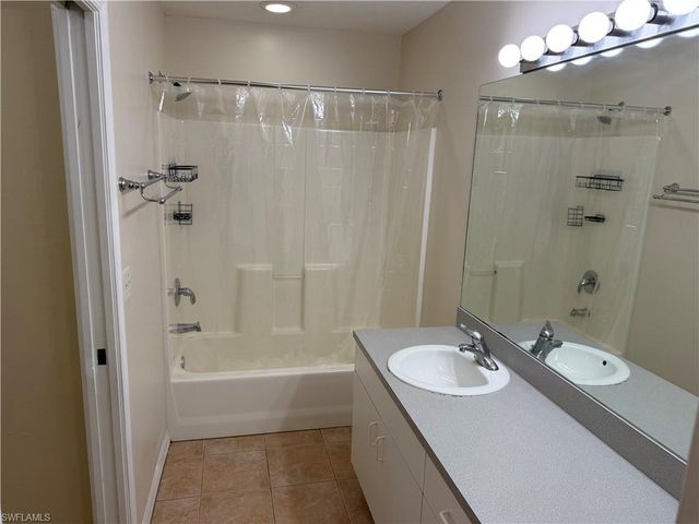 225 SE 4th TER, Cape Coral, FL 33990