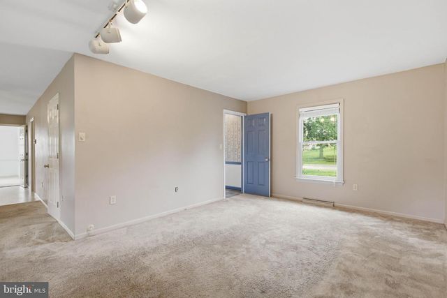 361 TEDDY AVE, Lancaster, PA 17601