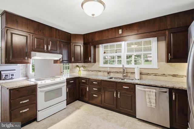 361 TEDDY AVE, Lancaster, PA 17601