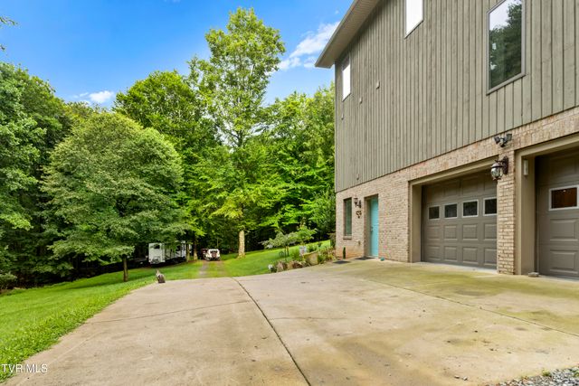 11980 Waterhouse Lane, Glade Spring, VA 24340