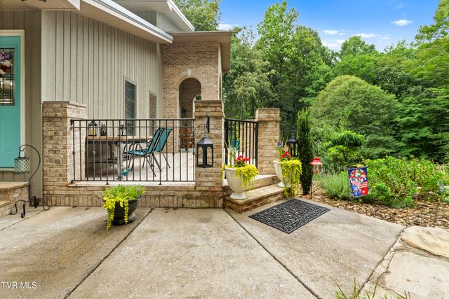 11980 Waterhouse Lane, Glade Spring, VA 24340