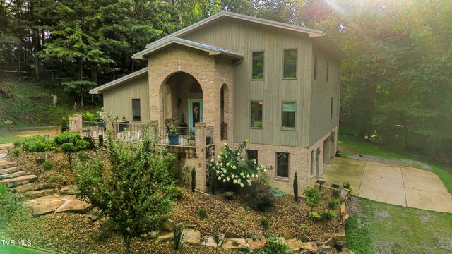 11980 Waterhouse Lane, Glade Spring, VA 24340