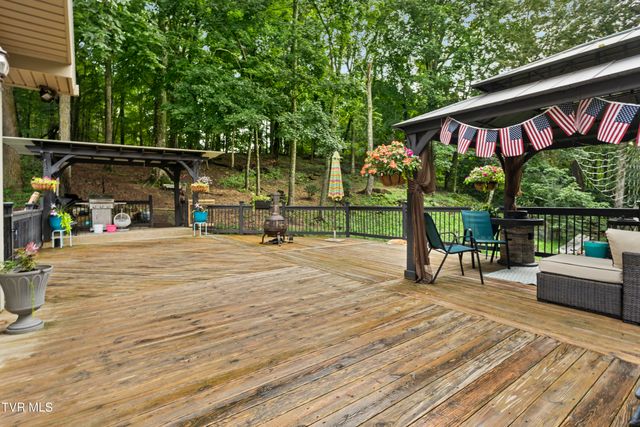 11980 Waterhouse Lane, Glade Spring, VA 24340