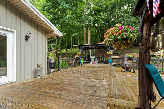 11980 Waterhouse Lane, Glade Spring, VA 24340