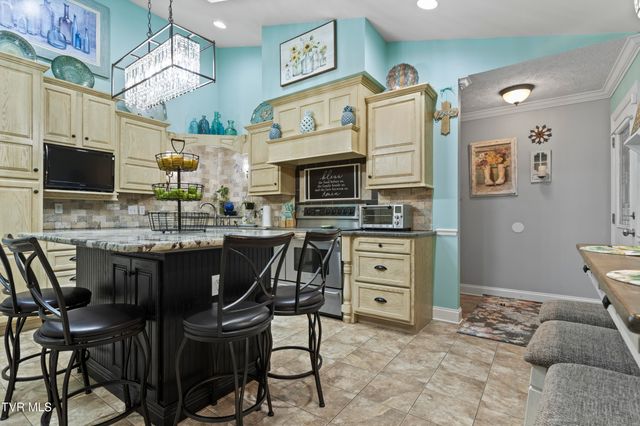 11980 Waterhouse Lane, Glade Spring, VA 24340