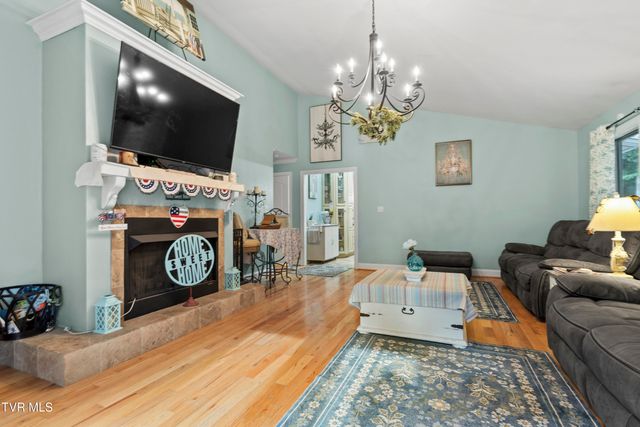 11980 Waterhouse Lane, Glade Spring, VA 24340