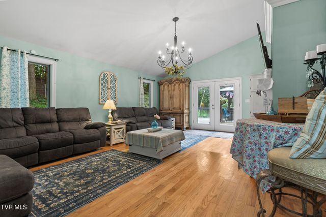 11980 Waterhouse Lane, Glade Spring, VA 24340