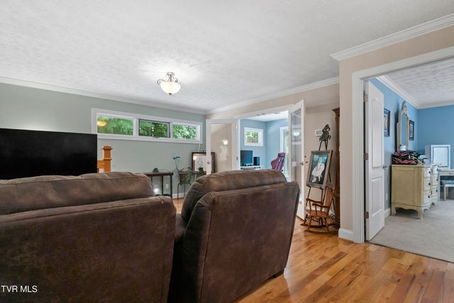 11980 Waterhouse Lane, Glade Spring, VA 24340