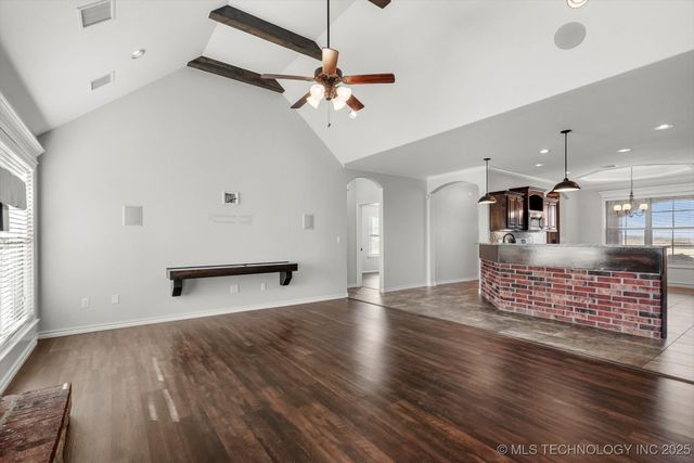 14303 N 35th East Avenue, Skiatook, OK 74070