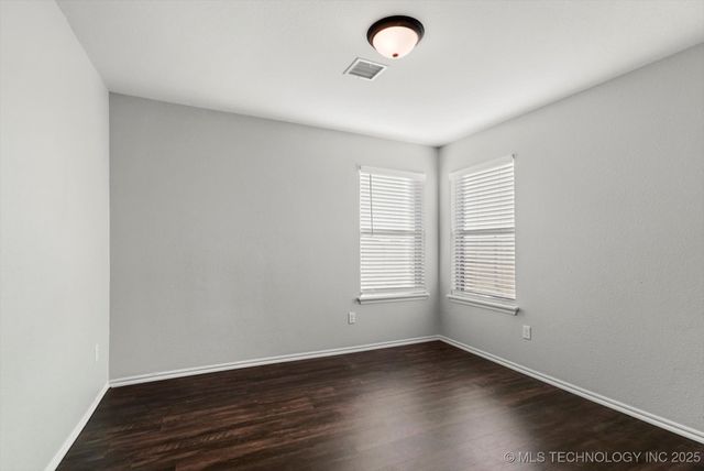 14303 N 35th East Avenue, Skiatook, OK 74070