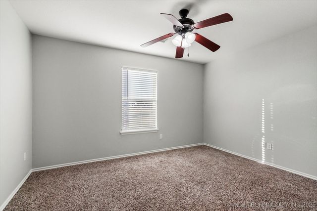 14303 N 35th East Avenue, Skiatook, OK 74070