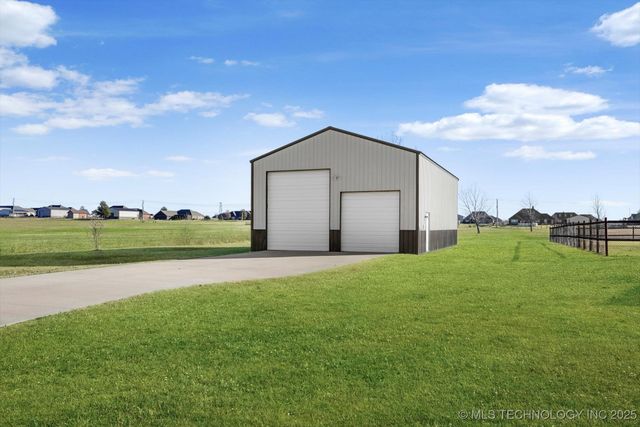 14303 N 35th East Avenue, Skiatook, OK 74070