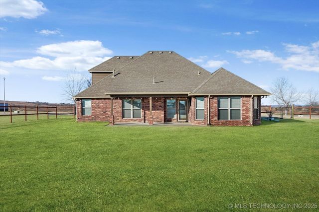 14303 N 35th East Avenue, Skiatook, OK 74070