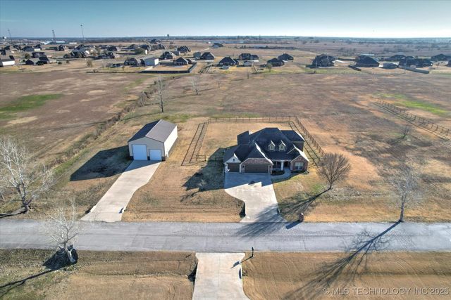 14303 N 35th East Avenue, Skiatook, OK 74070