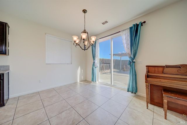 5206 Conley Ln, Fairfield, CA 94533