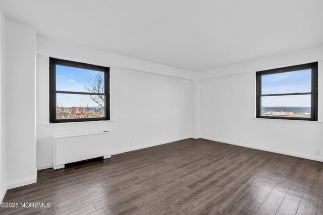 10 Ocean Boulevard 4D, Atlantic Highlands, NJ 07716