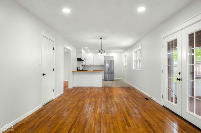 2715 Magnolia Court, Columbus, IN 47203