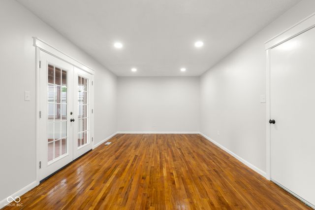 2715 Magnolia Court, Columbus, IN 47203
