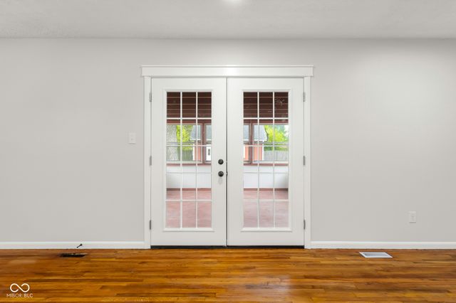 2715 Magnolia Court, Columbus, IN 47203