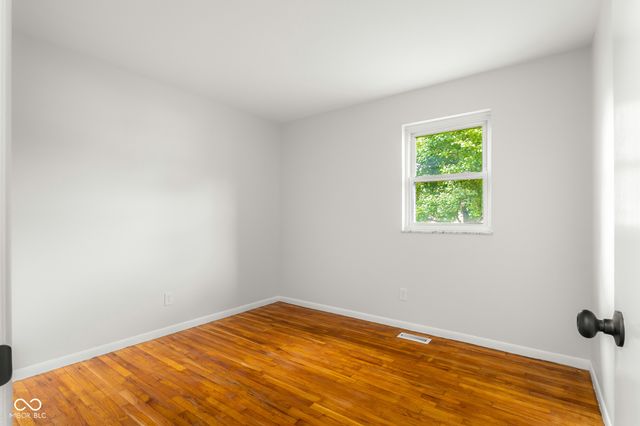 2715 Magnolia Court, Columbus, IN 47203