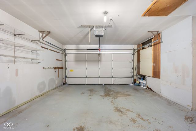 2715 Magnolia Court, Columbus, IN 47203